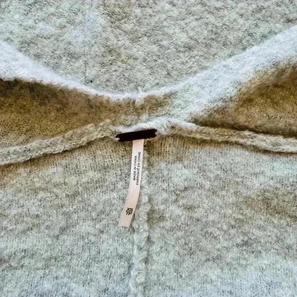 Women's Free People Grey Sweater Long Sleeve Open Front Cardigan Size XSmall - Picture 2 of 4